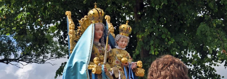 Fronleichnam: Bedeutung, Geschichte und Traditionen
